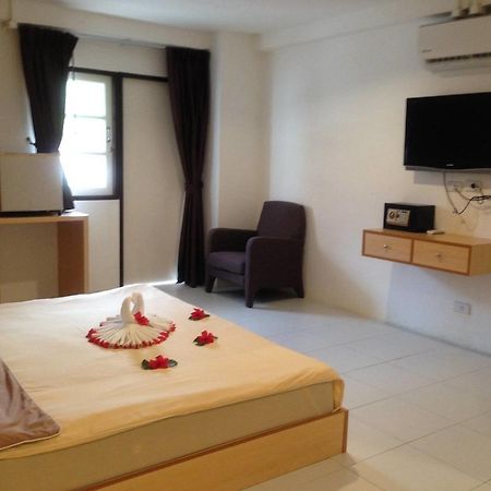 Nin Apartments Karon Beach Phuket Eksteriør billede