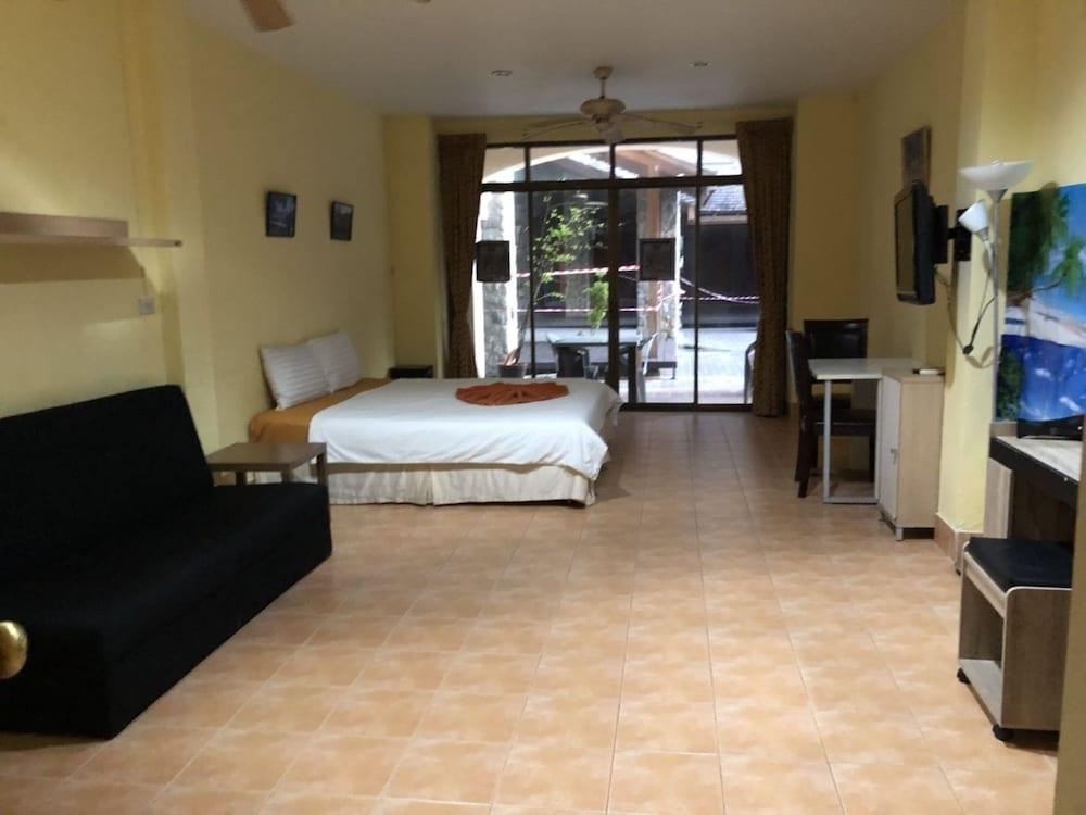 Nin Apartments Karon Beach Phuket Eksteriør billede