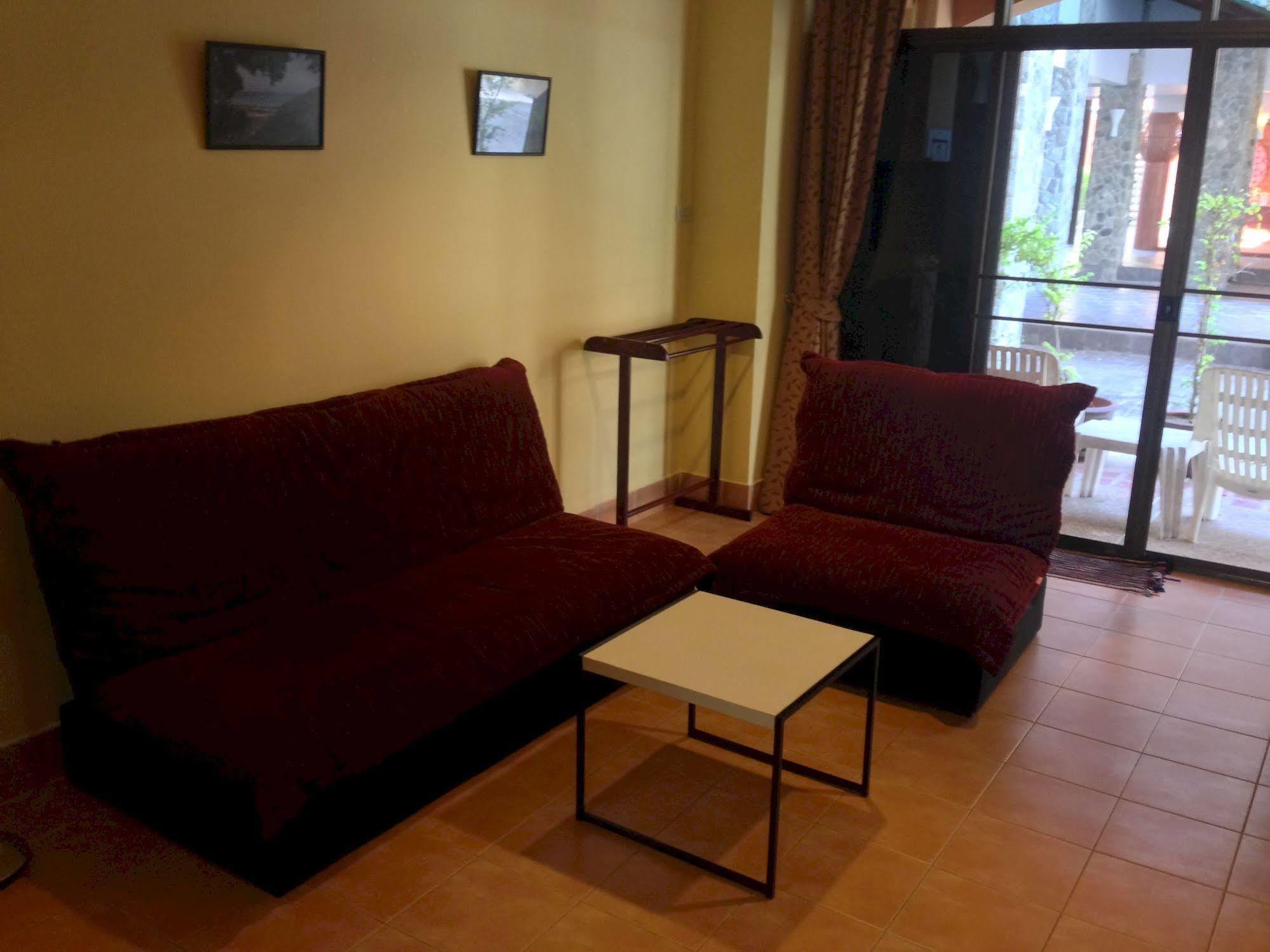 Nin Apartments Karon Beach Phuket Eksteriør billede