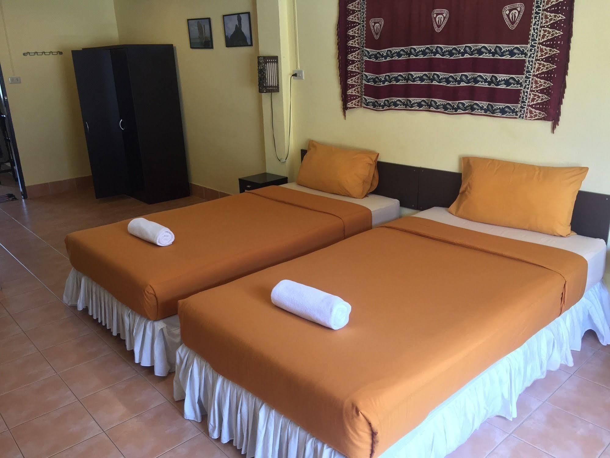 Nin Apartments Karon Beach Phuket Eksteriør billede