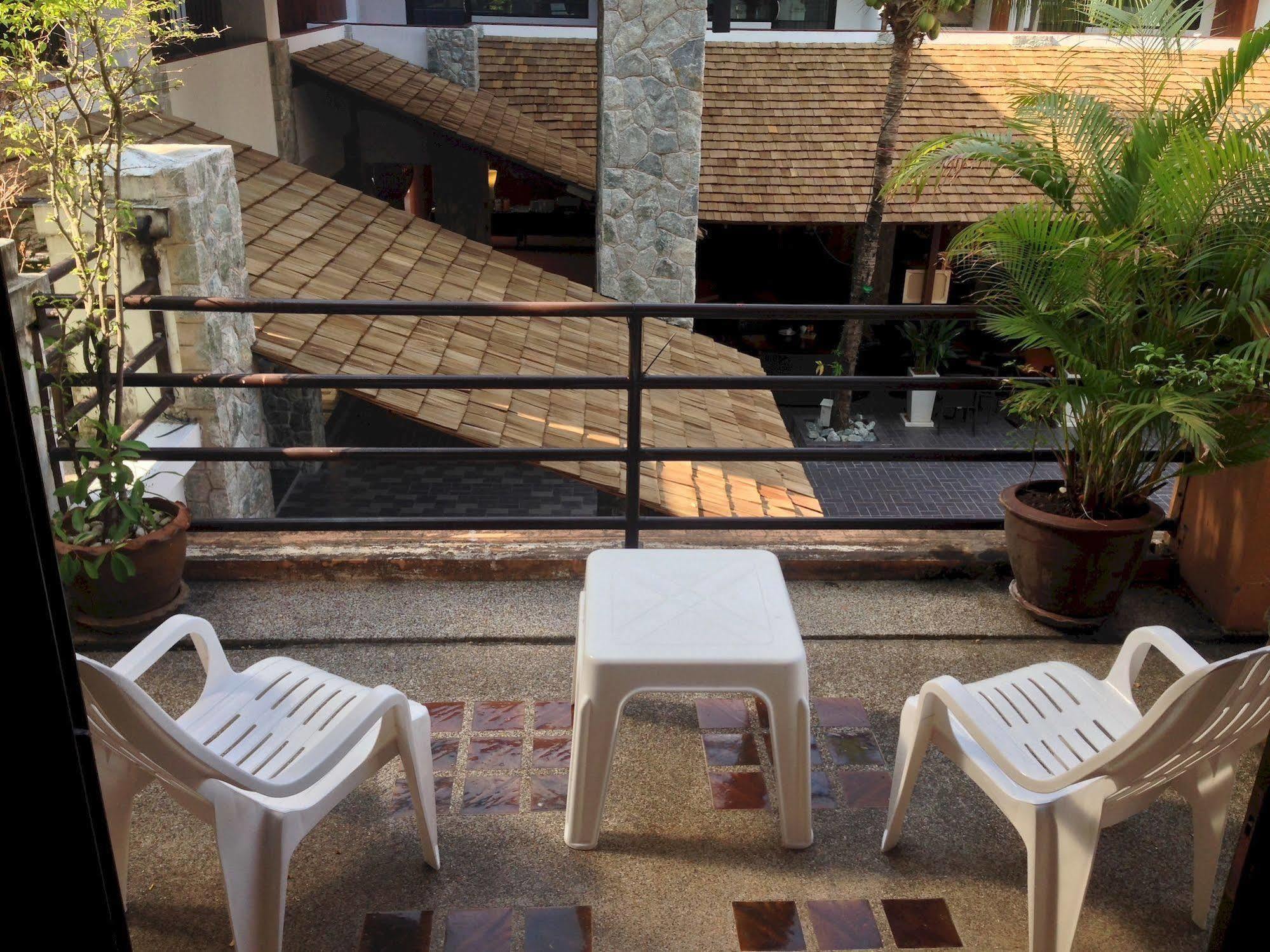 Nin Apartments Karon Beach Phuket Eksteriør billede