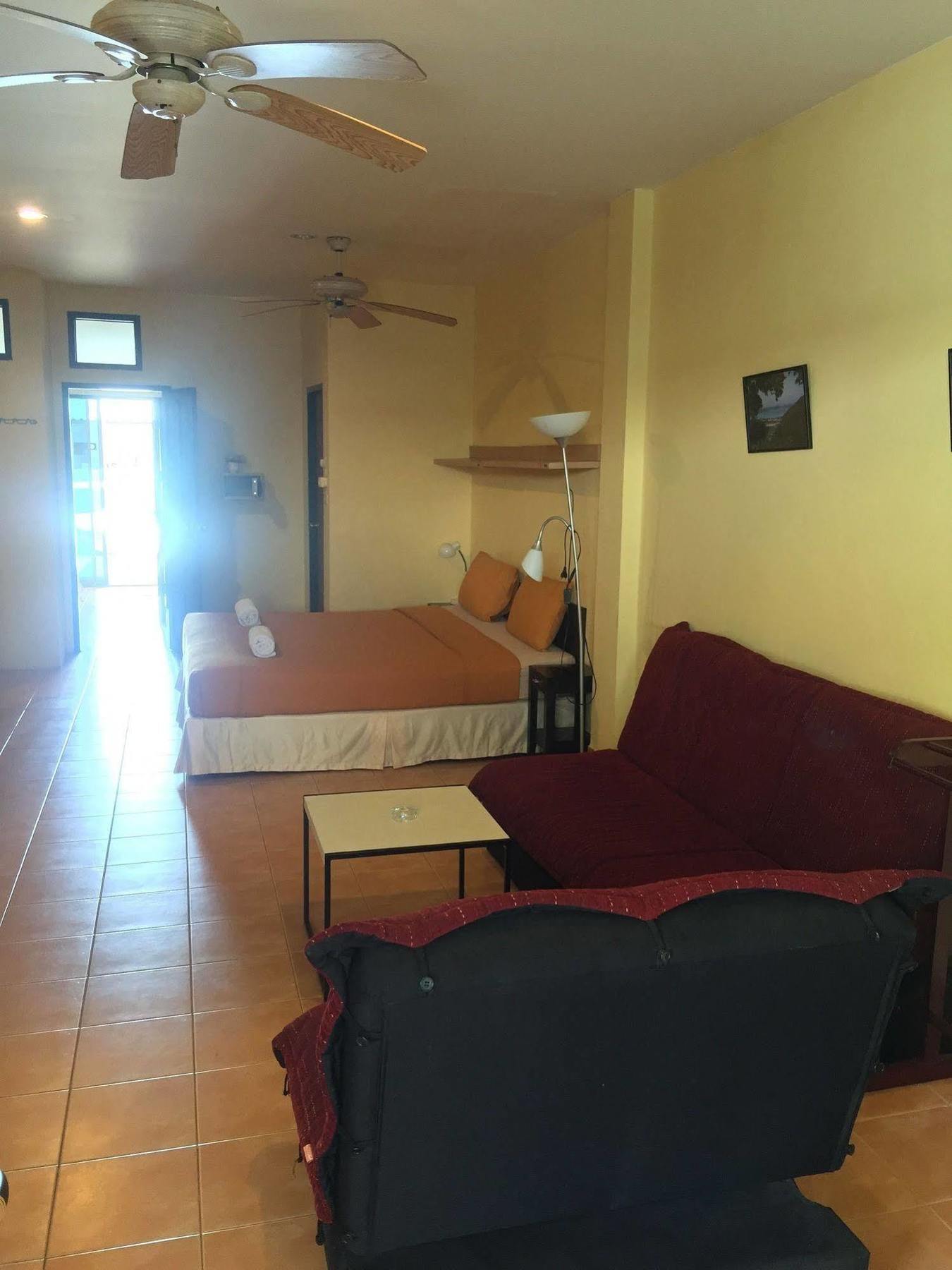 Nin Apartments Karon Beach Phuket Eksteriør billede