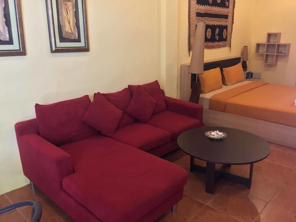 Nin Apartments Karon Beach Phuket Eksteriør billede